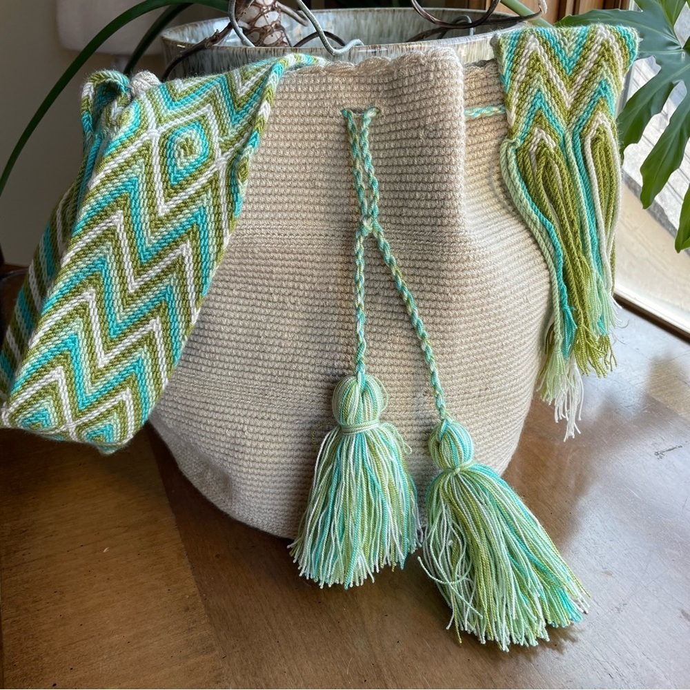Handwoven Beige Cream and Green Wayuu Large Traditional Columbian Bag